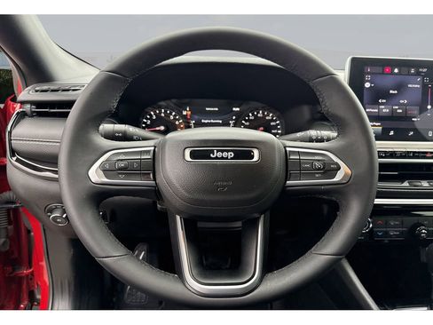 Used 2023 Jeep Compass Altitude image 12