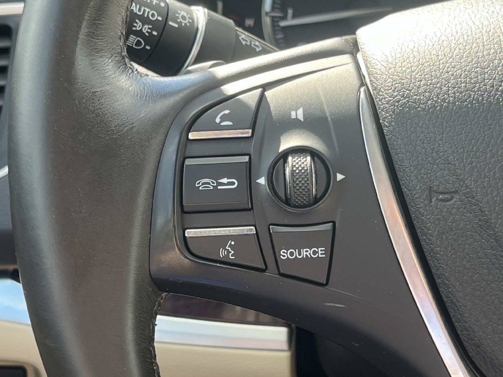 Used 2015 Acura TLX w/ Technology Package FWD image 37