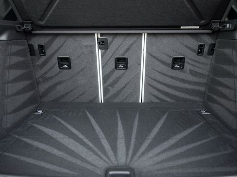 New 2026 Porsche Macan image 37