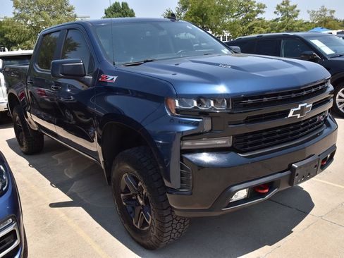 Used 2020 Chevrolet Silverado 1500 LT Trail Boss AWD/4WD image 4