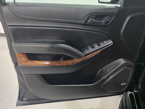Used 2019 Chevrolet Tahoe Premier image 16