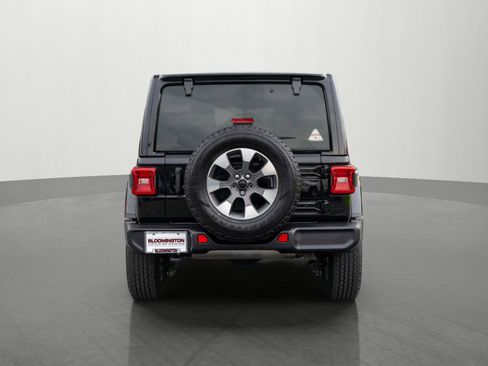 Used 2022 Jeep Wrangler Unlimited Sahara w/ LED Lighting Group AWD/4WD image 6