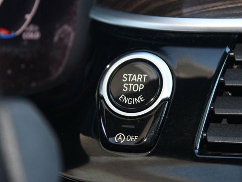 Used 2023 BMW 530i w/ Premium Package image 27