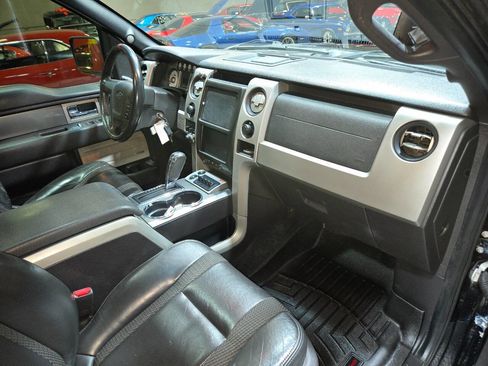 Used 2010 Ford F150 Raptor image 86