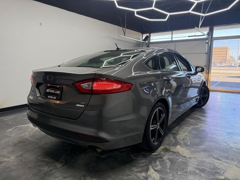 Used 2014 Ford Fusion SE w/ Equipment Group 202A image 5