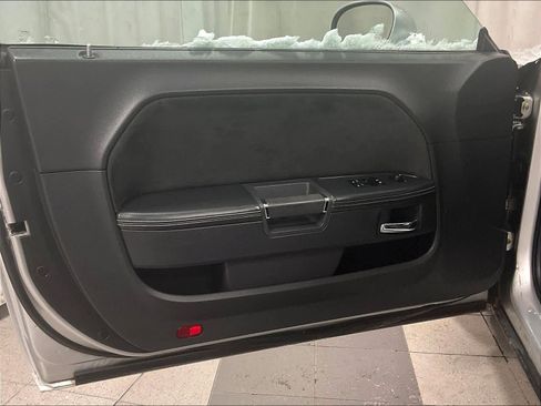 Used 2010 Dodge Challenger SRT8 w/ SRT Option Group II image 9