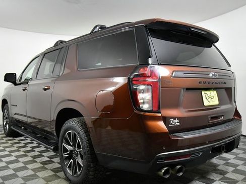 Used 2022 Chevrolet Suburban Z71 w/ Z71 Off-Road Package image 13