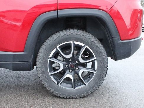 Used 2025 Jeep Compass Trailhawk w/ Trailhawk Elite Group image 38
