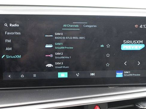 Certified 2025 Kia Sorento EX image 18