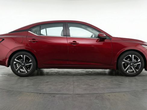 Used 2025 Nissan Sentra SV image 11