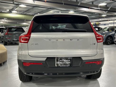Certified 2023 Volvo XC40 B5 Plus w/ Protection Package image 3