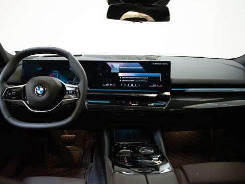 Certified 2026 BMW 530i xDrive w/ Premium Package AWD/4WD image 11