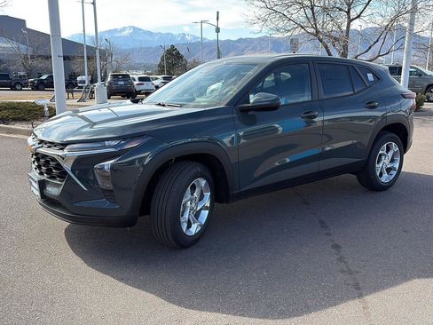 New 2026 Chevrolet Trax LS w/ LS Convenience Package image 3