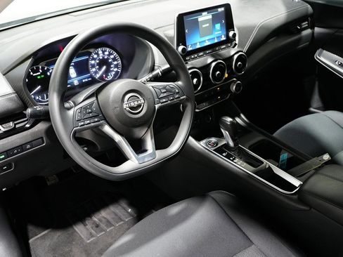 Used 2024 Nissan Sentra SV image 18