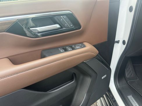 Used 2025 Chevrolet Tahoe High Country w/ Sun And Tow Package image 20