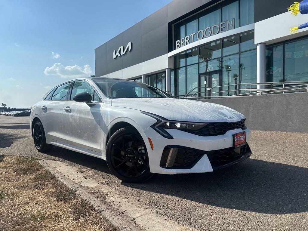 New 2026 Kia K5 GT-Line image 1