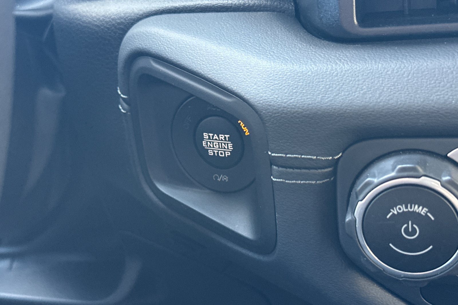 Used 2025 Jeep Wrangler Unlimited Sahara AWD/4WD image 22