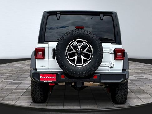 Used 2025 Jeep Wrangler Unlimited Rubicon AWD/4WD image 6
