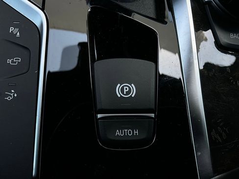 Used 2019 BMW 640i Gran Turismo xDrive w/ Luxury Seating Package image 32