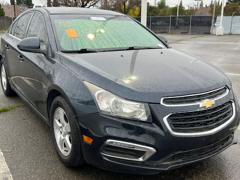 Used 2016 Chevrolet Cruze LT w/ Technology Package image 3