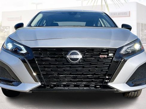 Used 2025 Nissan Altima 2.5 SR image 24