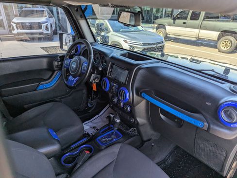 Used 2016 Jeep Wrangler Unlimited Sport w/ Quick Order Package 24S AWD/4WD image 37