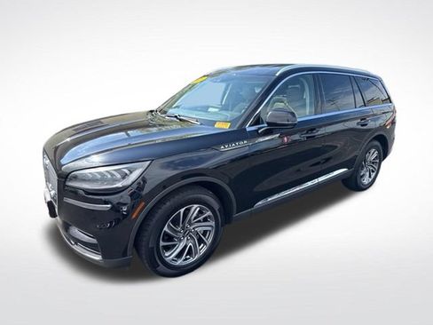 Used 2023 Lincoln Aviator AWD image 6