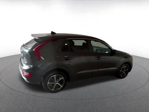 Used 2026 Kia Niro LX FWD image 12