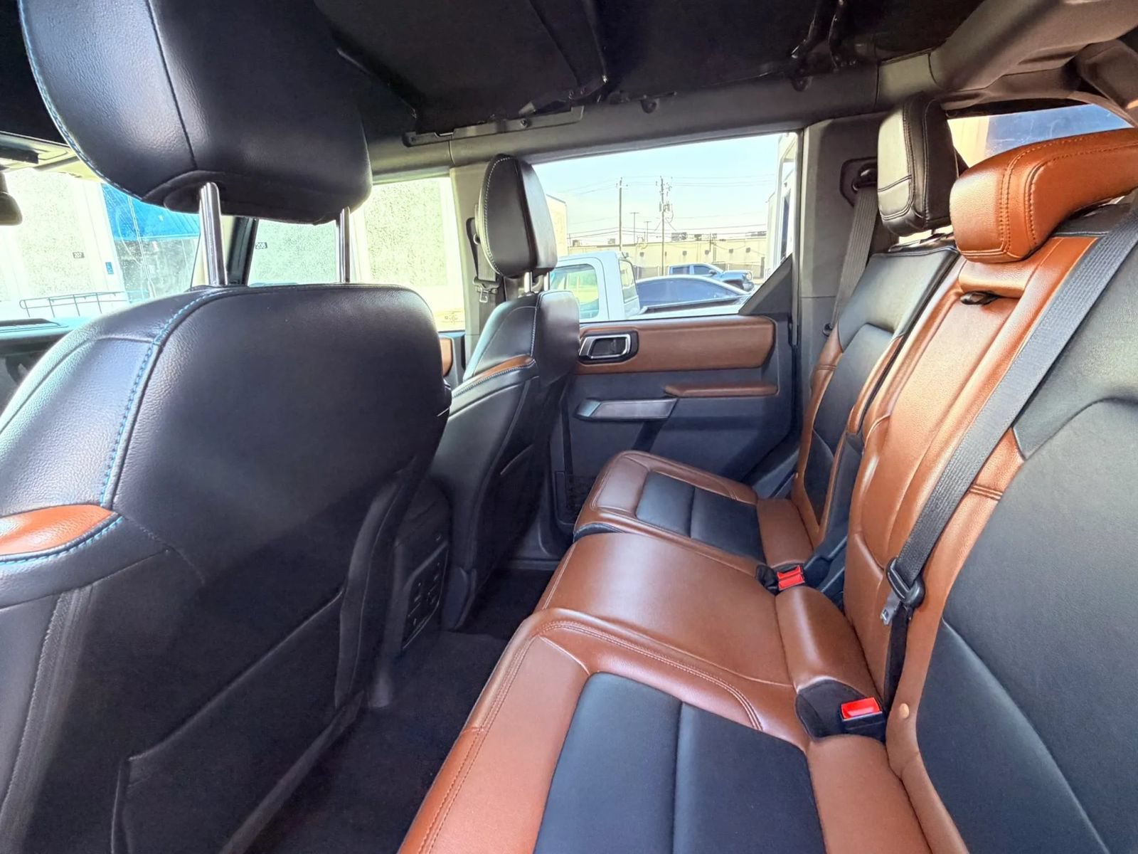Used 2021 Ford Bronco Outer Banks AWD/4WD image 18