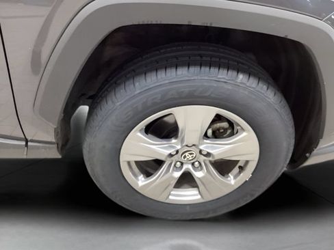 Used 2025 Toyota RAV4 XLE AWD/4WD image 21