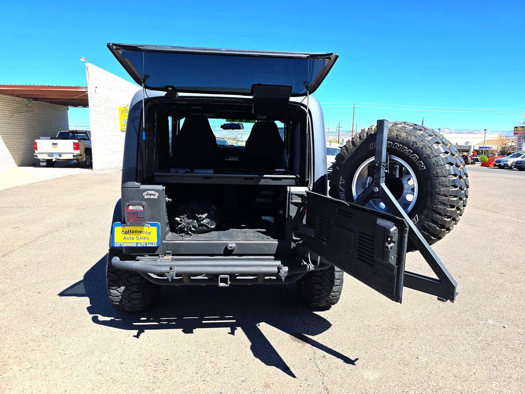 Used 2004 Jeep Wrangler X w/ Convenience Group AWD/4WD image 13