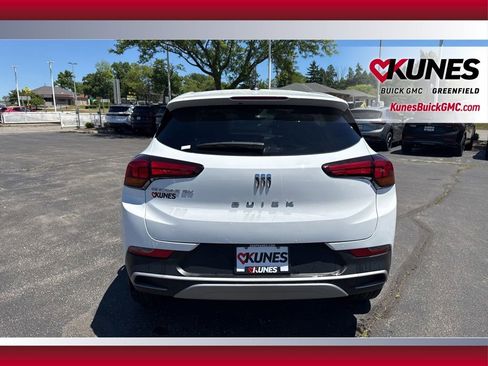 Used 2025 Buick Encore GX Preferred FWD image 13