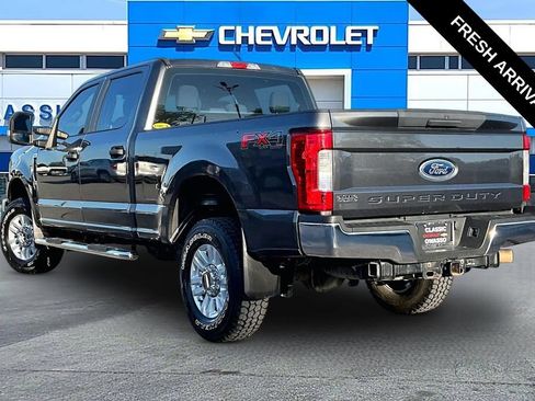 Used 2019 Ford F250 XL w/ STX Appearance Package AWD/4WD image 3