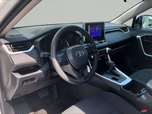 Certified 2023 Toyota RAV4 LE AWD/4WD image 19
