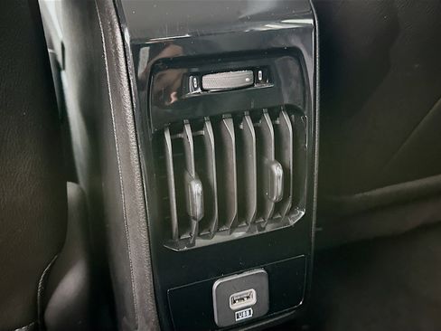 Used 2022 Jeep Compass Latitude image 25