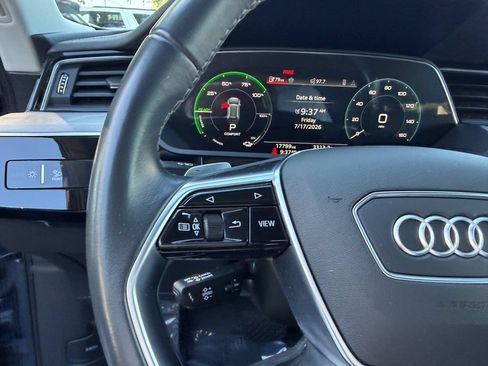 Used 2024 Audi Q8 e-tron Premium Plus w/ Premium Plus Package AWD/4WD image 18
