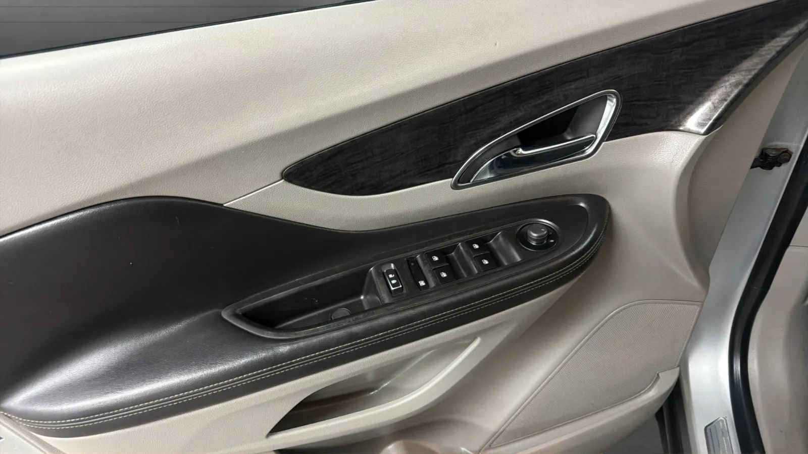 Used 2013 Buick Encore Leather FWD image 16