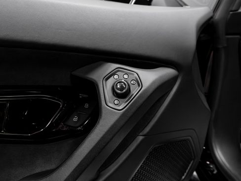 Used 2017 Lamborghini Huracan LP 580-2 image 39