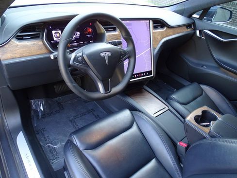Used 2020 Tesla Model S Long Range Plus AWD/4WD image 13