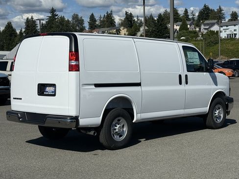 New 2026 Chevrolet Express 2500 w/ Driver Convenience Package RWD image 5