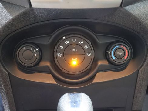 Used 2012 Ford Fiesta SE FWD image 26