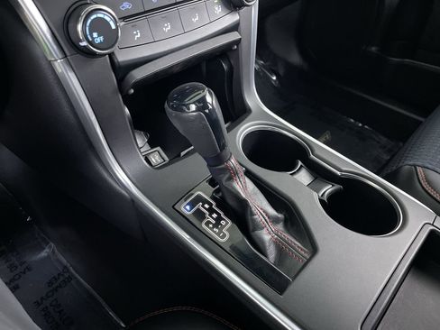 Used 2015 Toyota Camry SE image 17