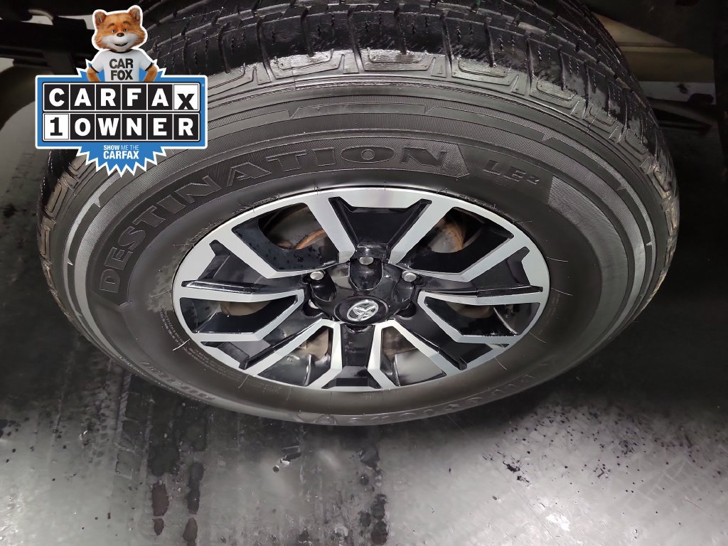 Used 2022 Toyota Tacoma TRD Sport AWD/4WD image 11