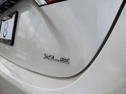 Used 2015 Toyota Avalon XLE Premium FWD image 17