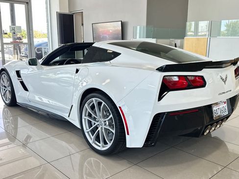 Used 2018 Chevrolet Corvette Grand Sport RWD image 5