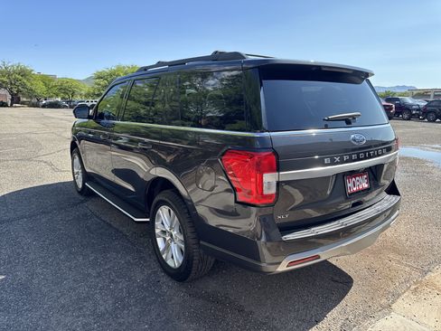 Used 2022 Ford Expedition XLT AWD/4WD image 5