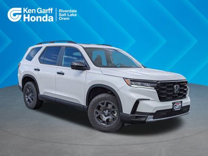New 2025 Honda Pilot TrailSport