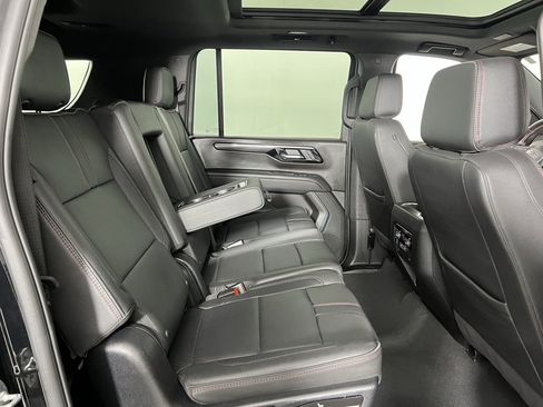 Used 2025 Chevrolet Suburban RST w/ Sun And Tow Package image 30