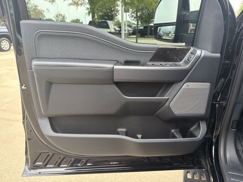 Used 2024 Ford F250 Lariat w/ Tremor Off-Road Package image 12