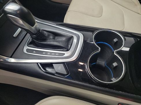 Used 2016 Ford Edge Titanium w/ Equipment Group 301A image 26